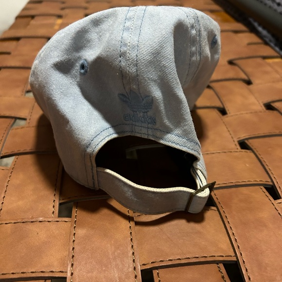 ADIDAS women’s hat - Picture 2 of 2